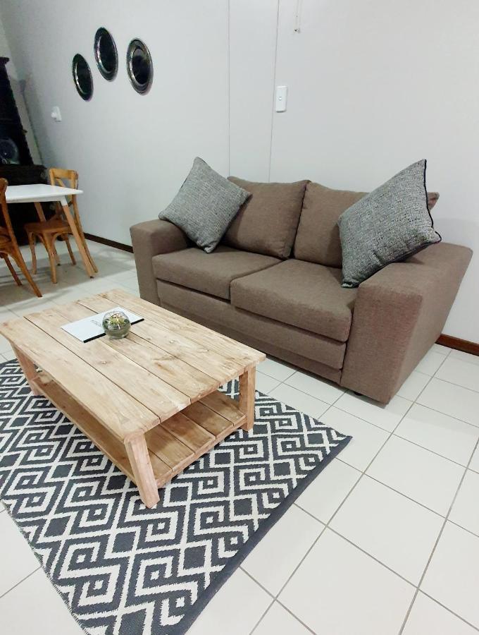 Laboria 102 & 103 Apartment Harrismith Bagian luar foto